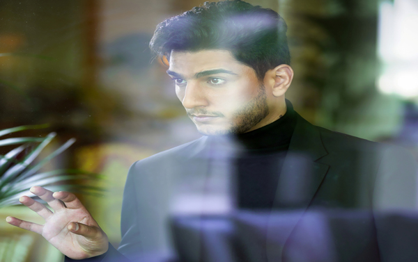 النجم العربي محمد عساف يصدر "مرايتك" باللهجة العراقيّة