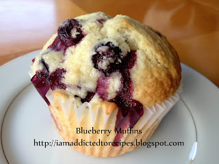 Blueberry Muffins | Addicted to Recipes