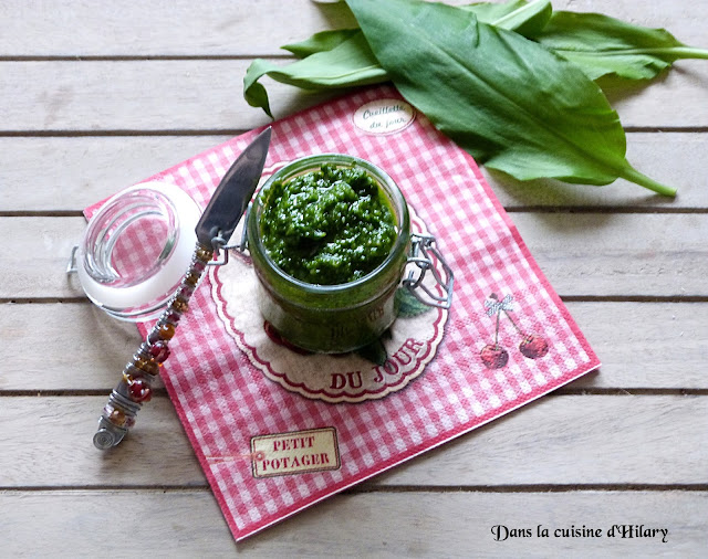 Pesto à l'ail des ours et aux amandes