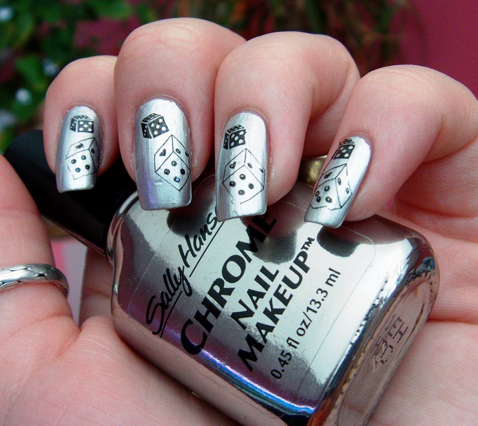 All about nails: Sally Hansen Chrome nail makeup + Dice konadicure