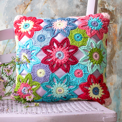 Cojín de flores a crochet patrón gratis