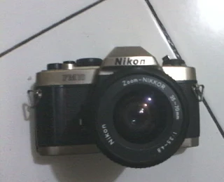 Kamera SLR Nikon FM10