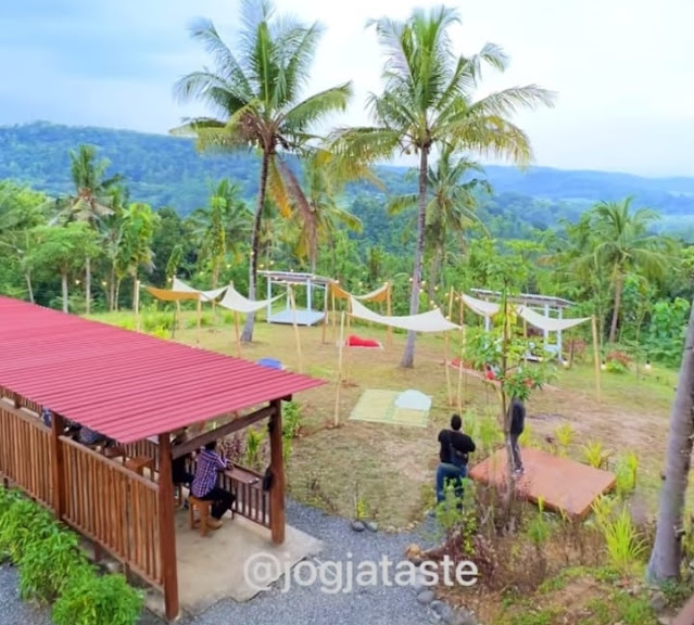 De Lokal Sky View Kulon Progo Daya Tarik