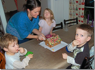 Førjul, jul, bursdag L. nyttår, 5.årsdag 011