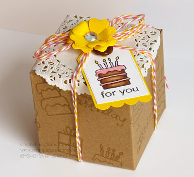 SRM Stickers Blog - Birthday Kraft Box by Amy - #birthday #giftbox #clearstamps #birthday #twine #doiliy #kraftbox 