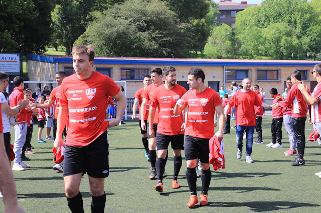 homenaje por el ascenso del Sporting de Lutxana