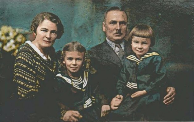 Bolesław Mellerowicz (1894 - 1941) z zoną Dorotą z Grabskich  (1896 - 1949) i córkami