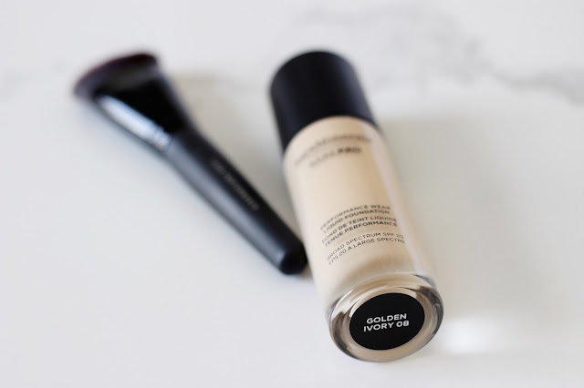 bareMinerals barePRO Performance Wear Liquid Foundation