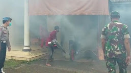 Cegah Penyakit Demam Berdarah, Petugas Gabungan Lakukan Fogging