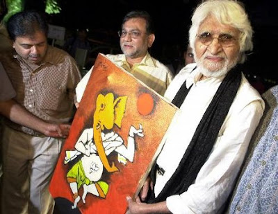 MF Husain With His Painting