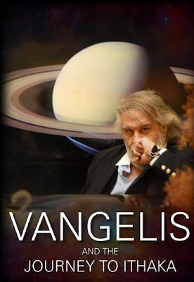 El músico griego Vangelis Papathanassiou retratado en la portada del DVD del documental Vangelis And The Journey To Ithaka (2013). 