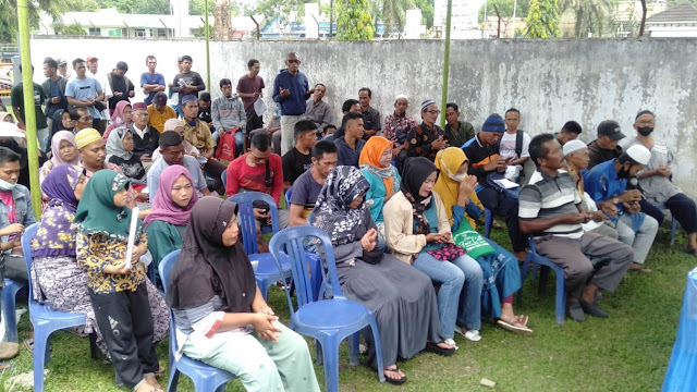 Sambut Lebaran: Gubernur Al Haris Bagikan 600 Paket Sembako