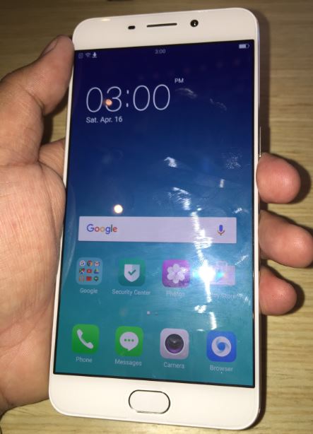 OPPO F1 Plus, the better and bigger "Selfie Expert."