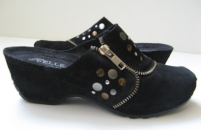 Site Blogspot   Italian Shoes on Coachshoes  Helle Comfort Clogs Black Suede Studded Size 7 5
