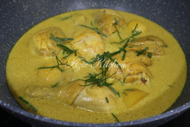 Ayam Masak Lemak Cili Api Dengan Kentang - Azie Kitchen