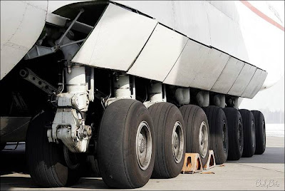 World's Largest Cargo Plane -Antonov 225 @ STRANGE WORLD