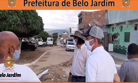 MAIS UMA OBRA REALIZADA NO BAIRRO DA COHAB I NA CIDADE DE BELO JARDIM-PE, JUNTO COM SECRETARIO DE OBRAS CICERO NUNES 