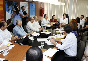 Governadora em reunio com o secretariado - Elisa Elsie