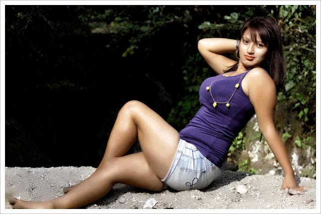 hot and sexy suzana dhakal