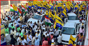 Gujarat Elections के मद्देनजर Aam Aadmi Party, हो रही है हमलावर, लगातार बढ़ रहा है ग्राफ