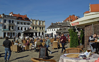 http://fotobabij.blogspot.com/2016/04/kazimierz-dolny-rynek-kwiecien-2016.html