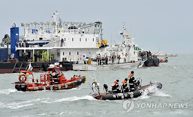 Operaciones de búsque de víctimas del naufragio del ferri Sewol