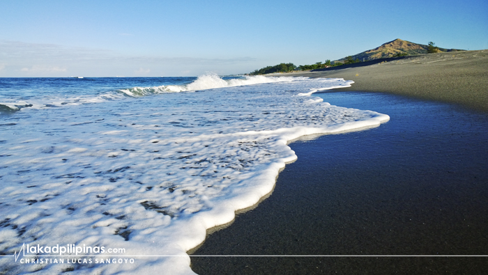 Waves Cabangan Beach Zambales