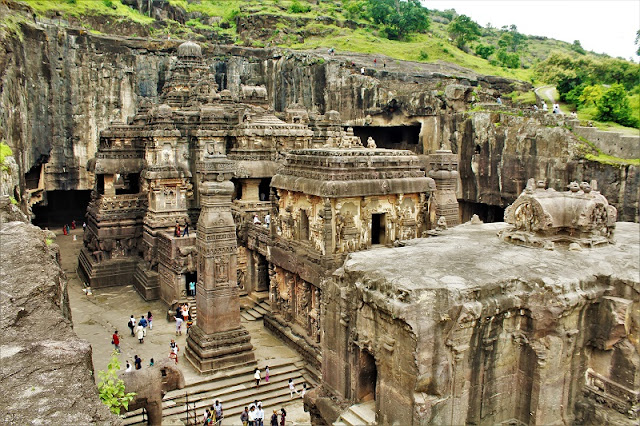 AJANTA AND ELLORA CAVES, AURANGABAD