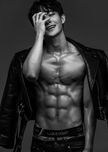 Best Hwall Abs 2021 Foto Roti Sobek Hwall THE BOYZ 