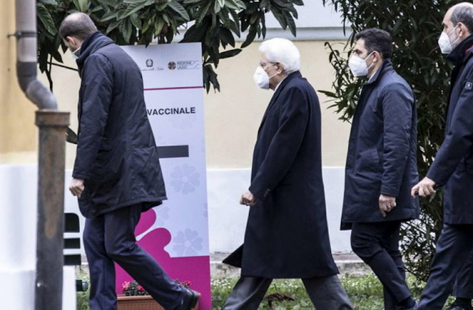 Covid, somministrata al presidente Mattarella la prima dose del vaccino