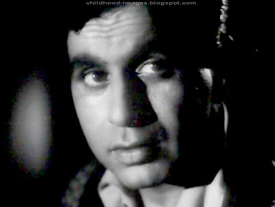 dilip kumar mini biography and childhood photos