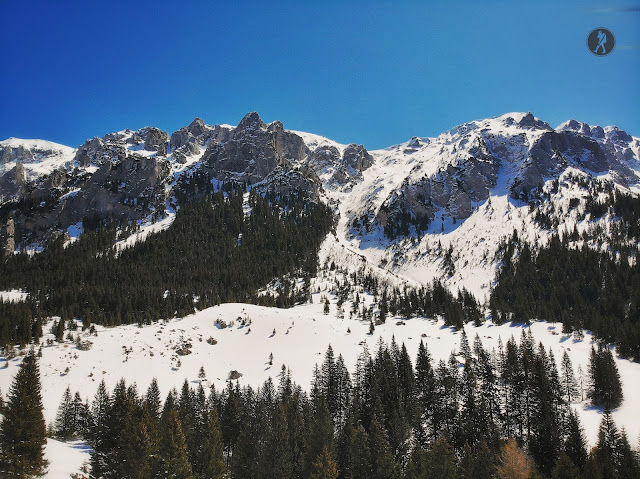 Cascada Moara Dracului din Munţii Bucegi - traseu ușor din satul Șimon