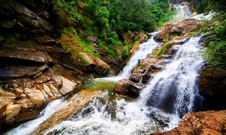 Travel Vlog - Ravana falls - Ella - Sri Lanka