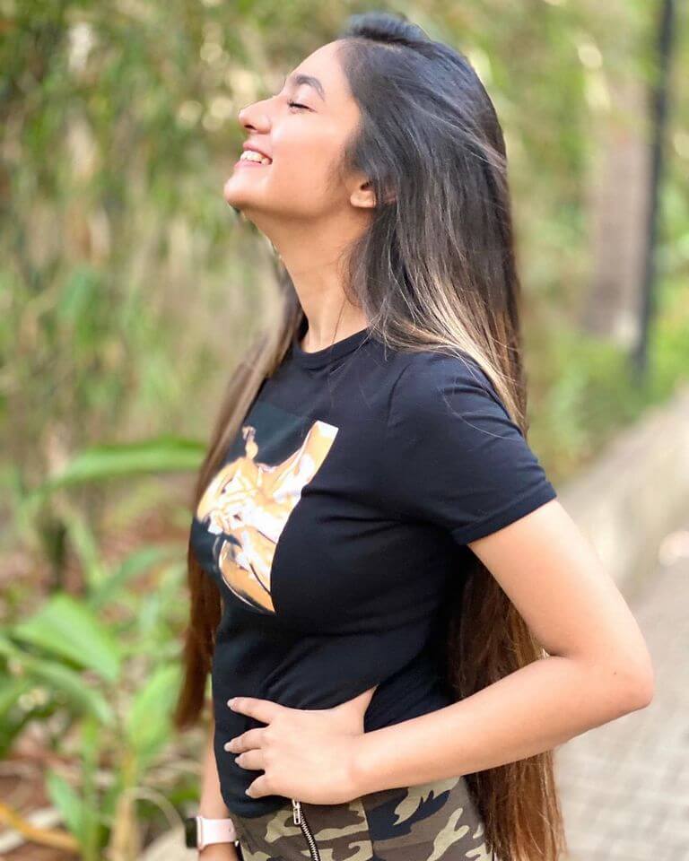 anushka sen hd images, anushka sen instagram images, photos of anushka sen, bollywood actress anushka sen photos, indian tv actress images, bollywood actress, bollywood actress name list.