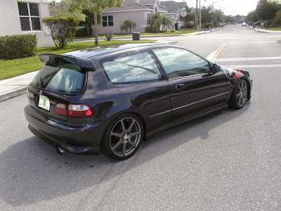 Modifikasi Honda Civic Estilo Hitam