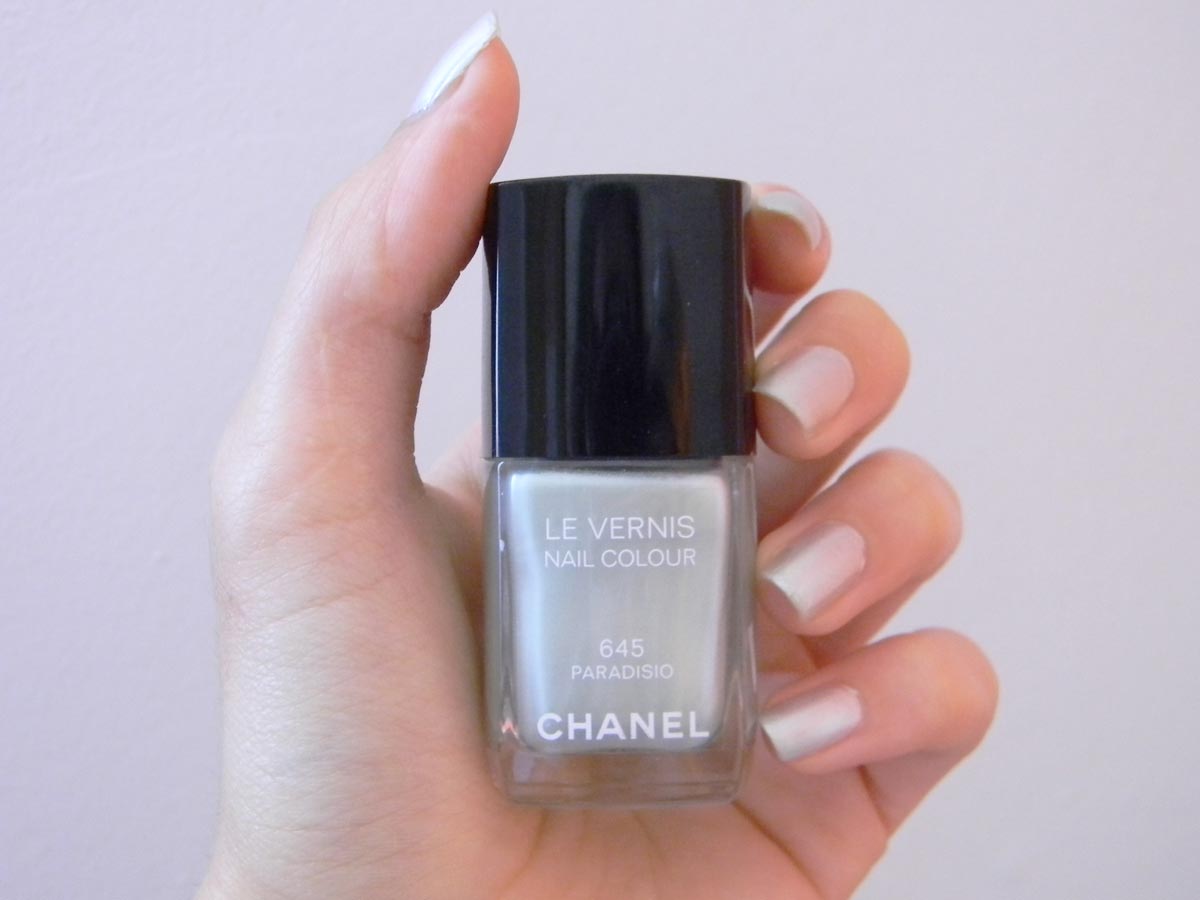 Le vernis nail colour 645 Paradisio Chanel