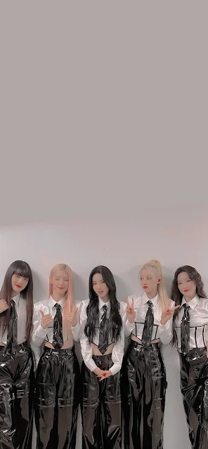 (G)I-dle ((여자)아이들) is a South Korean multi-national girl group