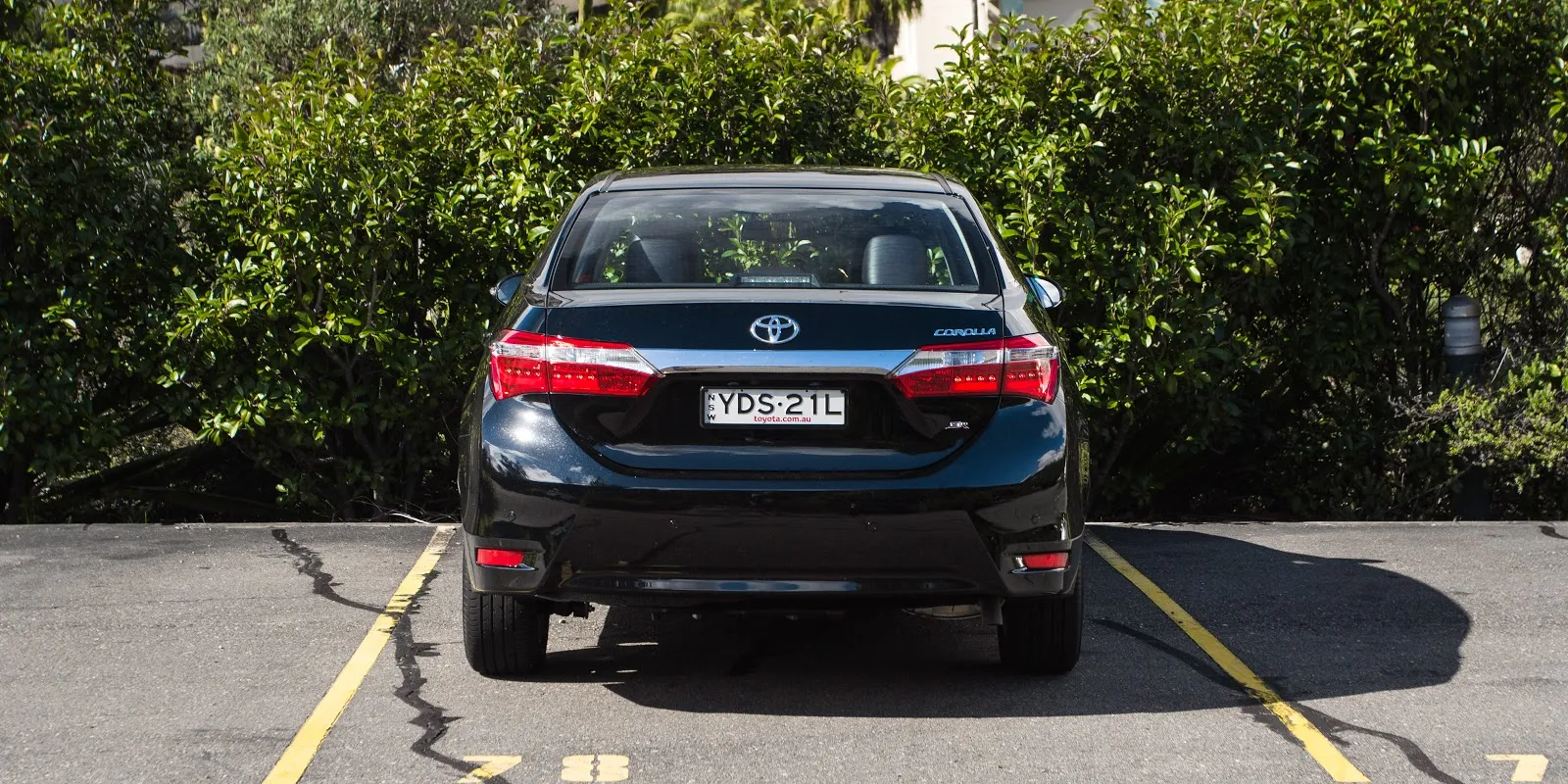 Đánh giá xe Toyota Corolla 2016