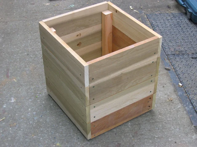 How to make an easy wooden planter with scrap wood finished planter box