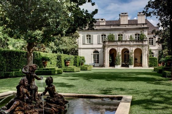 Crispi Hicks estate in Dallas