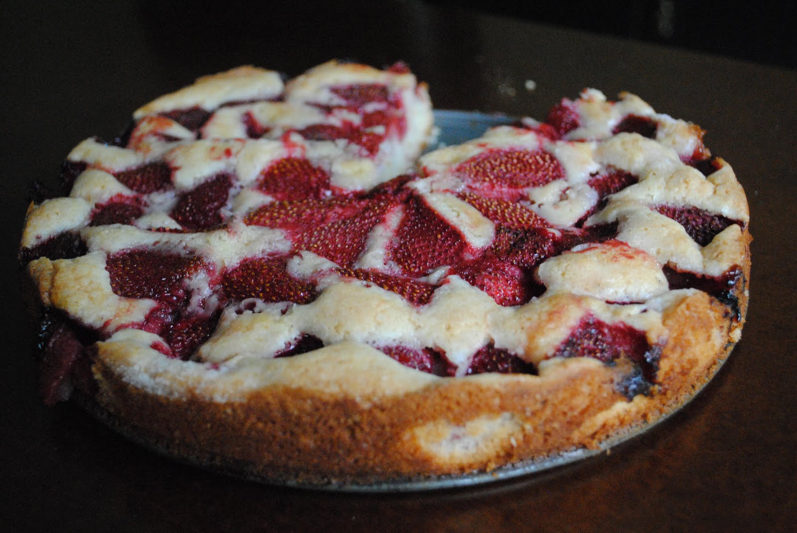 NJ Epicurean: Cailyn's (and Martha Stewart's) Strawberry Cake