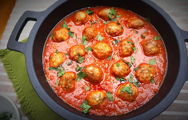 Albóndigas en salsa. Receta de la abuela.