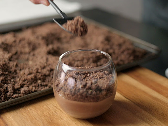 what to serve with chocolate mousse