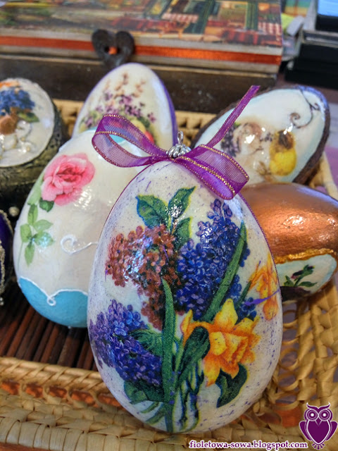 decoupage egg daffodil