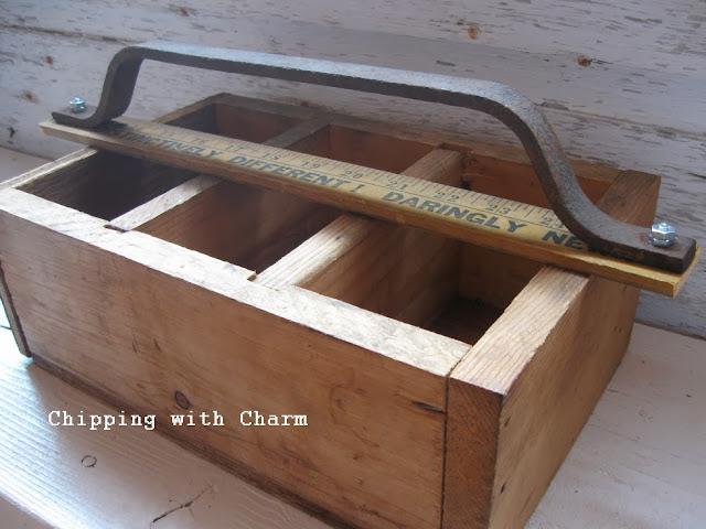 Chipping with Charm: Tote with a Silo Step Handle...http://www.chippingwithcharm.blogspot.com/