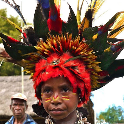 Modern Life Of Papuans Seen On www.coolpicturegallery.us