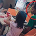 Ekspresi Bapak Ini Saat Ajak Anaknya Makan di Restoran Bikin Haru, Ternyat Pekerjaannya…