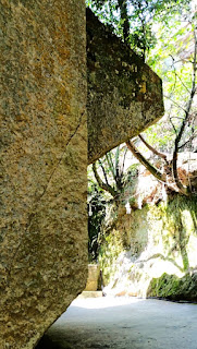 人文研究見聞録：生石神社の石宝殿 ［兵庫県］