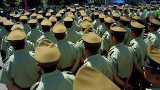 Diputados Diego Paulsen (RN) y Daniel Farcas (PPD) se entrevistaron con el Director General de Carabineros, Bruno Villalobos, con el objetivo de mostrar su preocupación por las condiciones en que los uniformados cumplen las medidas de protección.