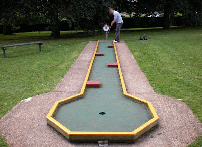 Mini Golf at Cutteslowe and Sunnymead Park in Oxford